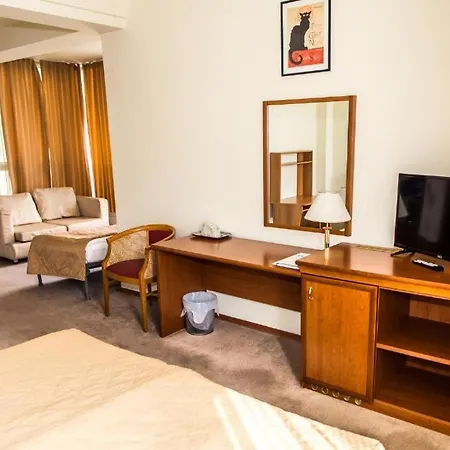 Seven Hotel