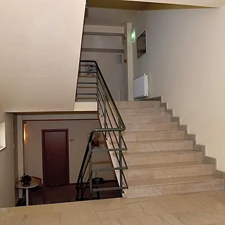 Seven Hotel 3*