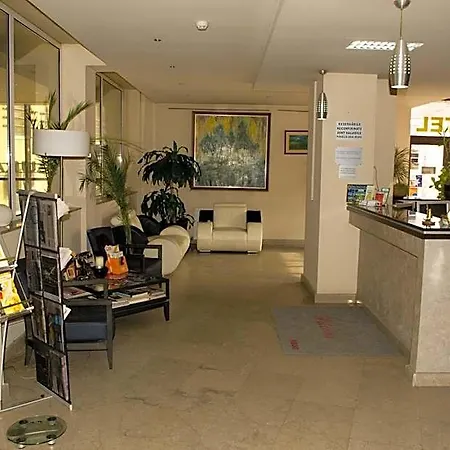 Seven Hotel 3*