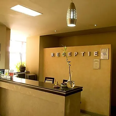 Hotel Seven