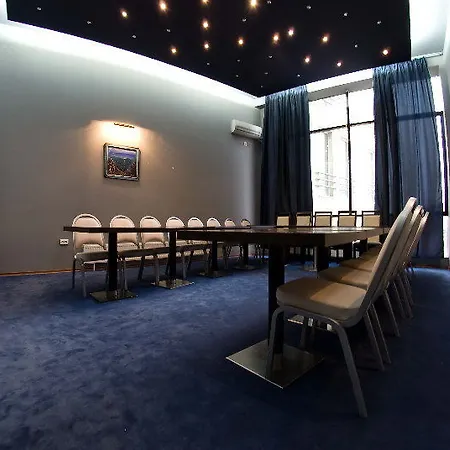 Seven Hotel 3*